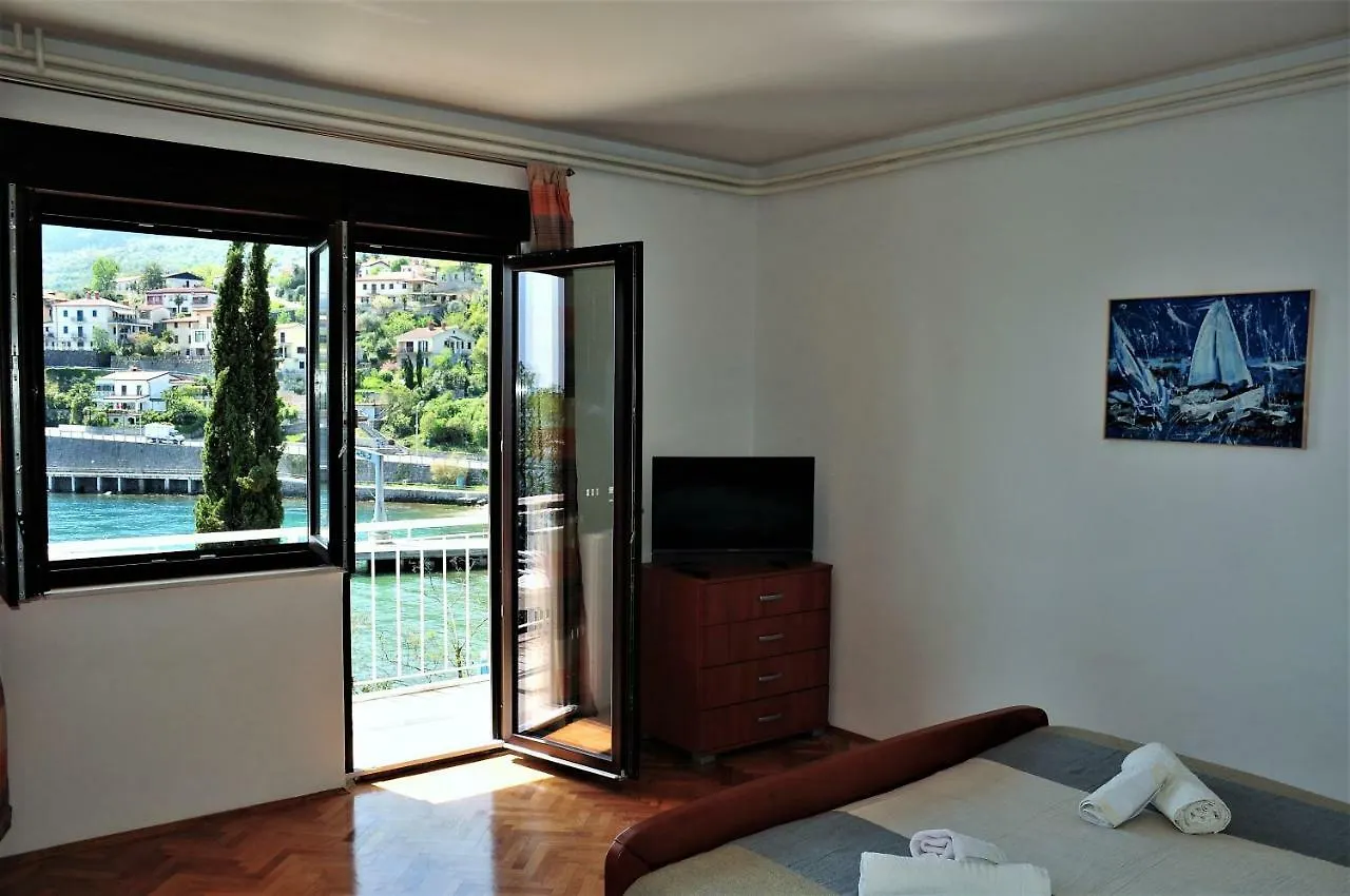 Apartmani Kadmen Ika